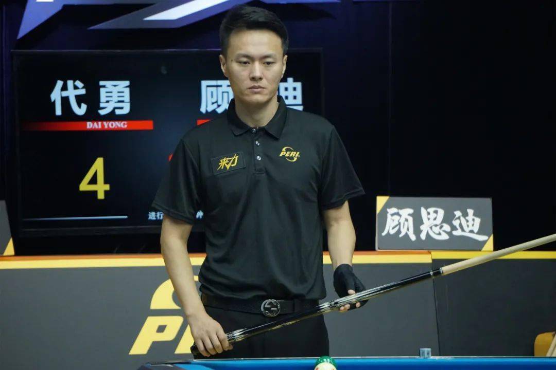 危机中被球 危机中被球