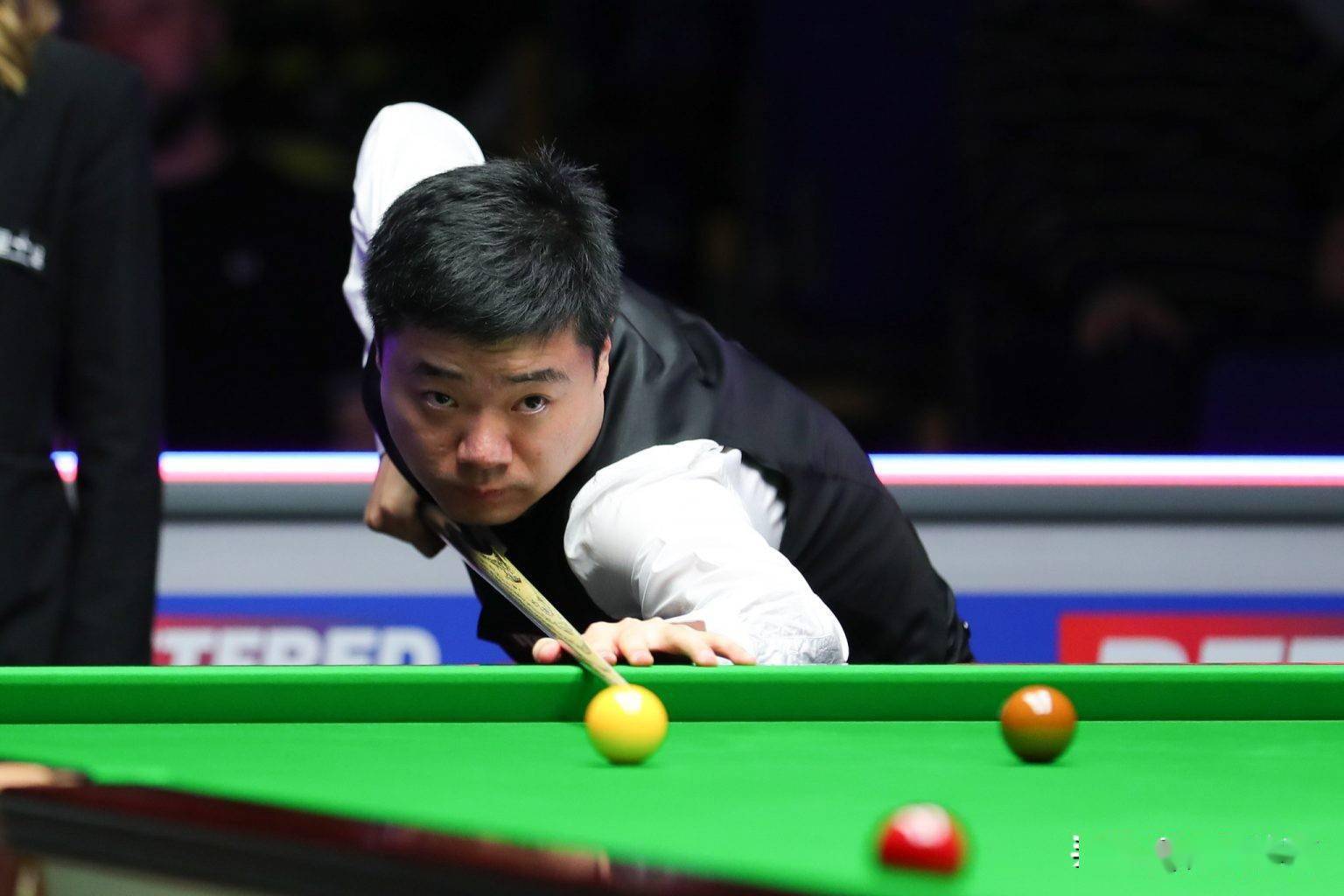 續約的背後 續約的背後